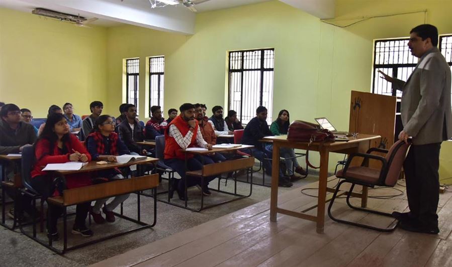 Vice-Chancellor taking class in Department of Business Administration